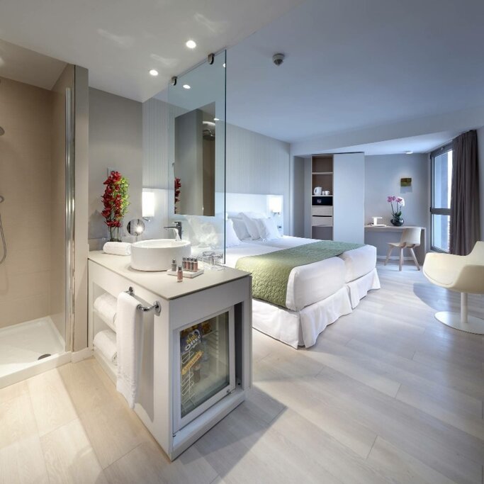 Hotel766