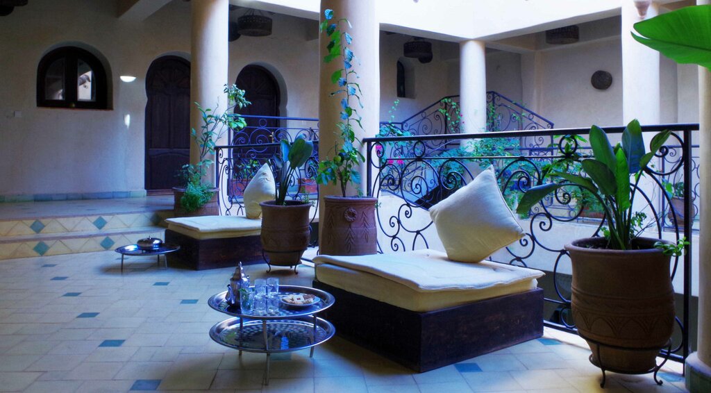 Hotel106