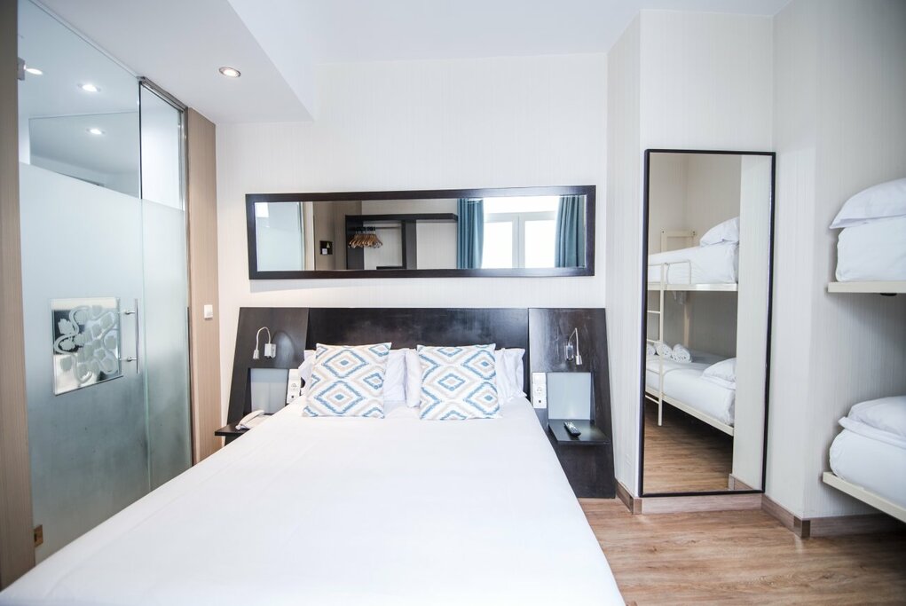 Hotel1102