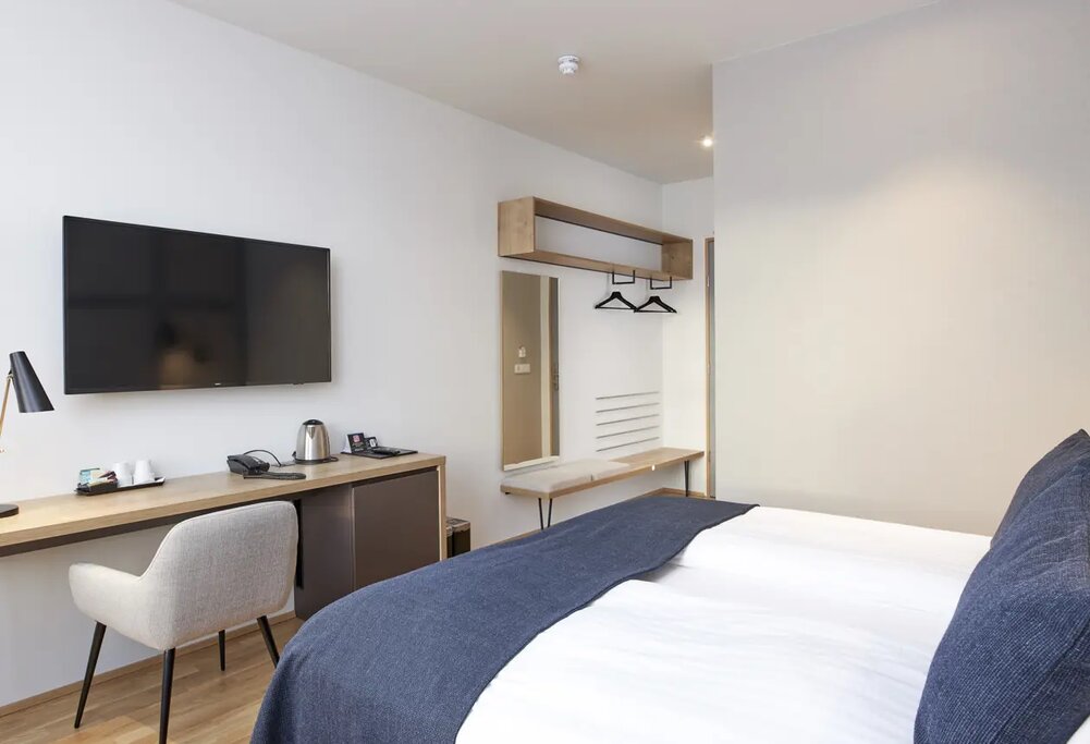 Hotel1196