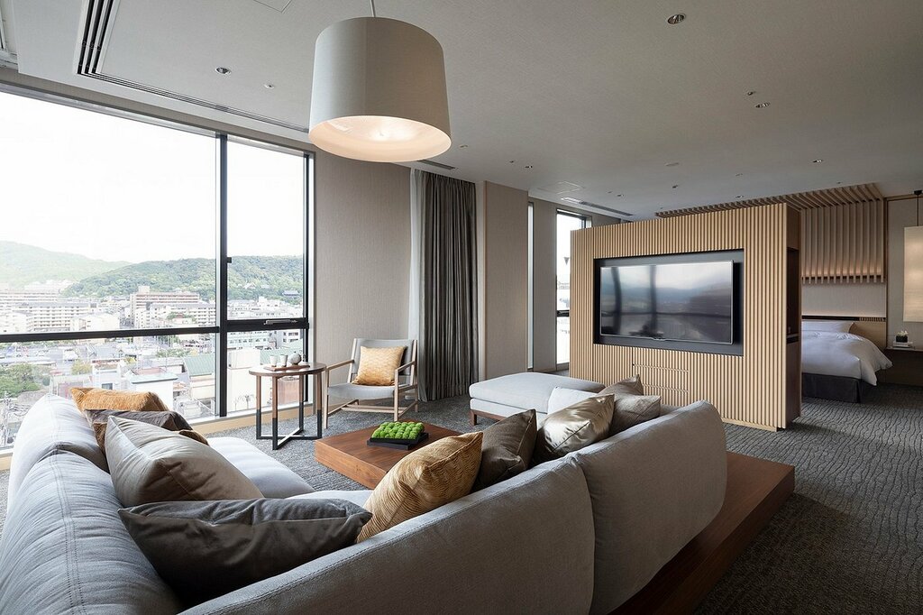 Hotel111