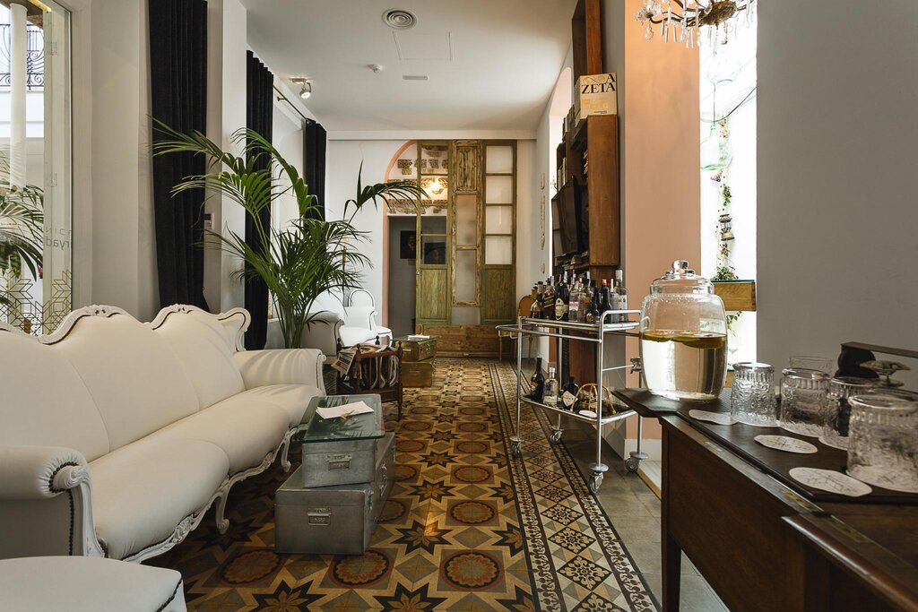 Hotel694