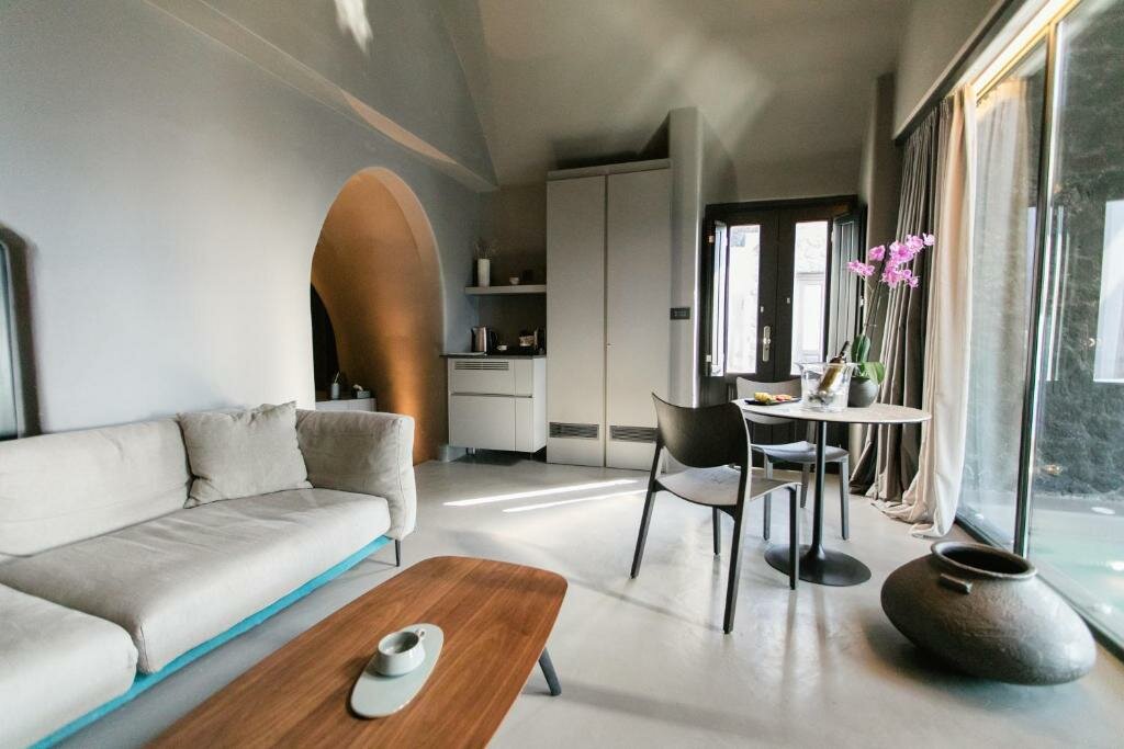Hotel583
