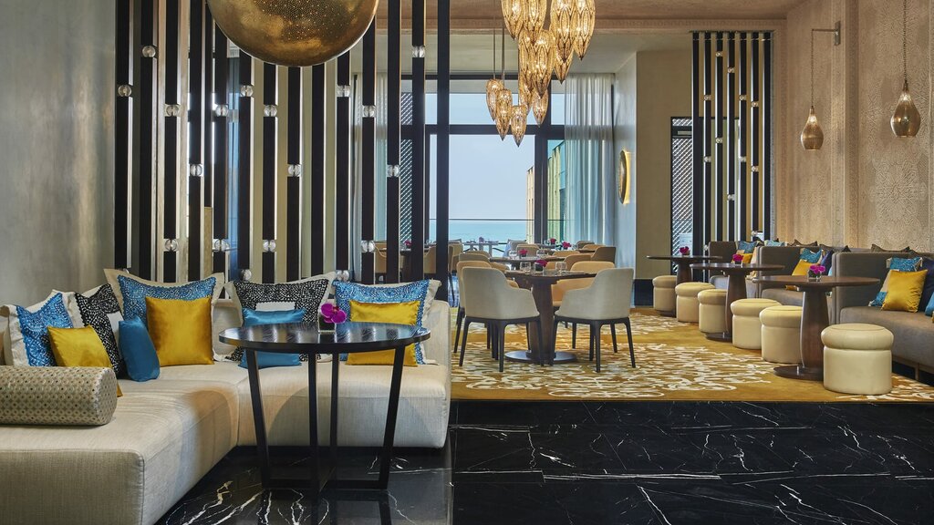 Hotel102