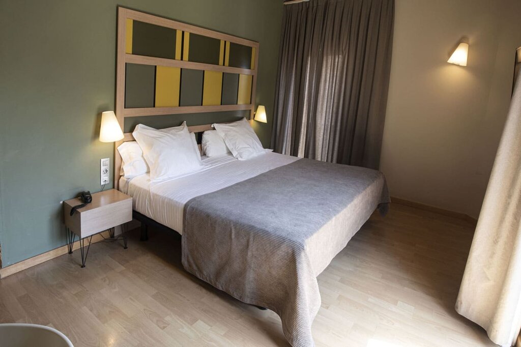 Hotel827