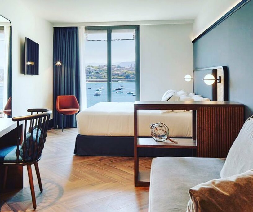 Hotel875