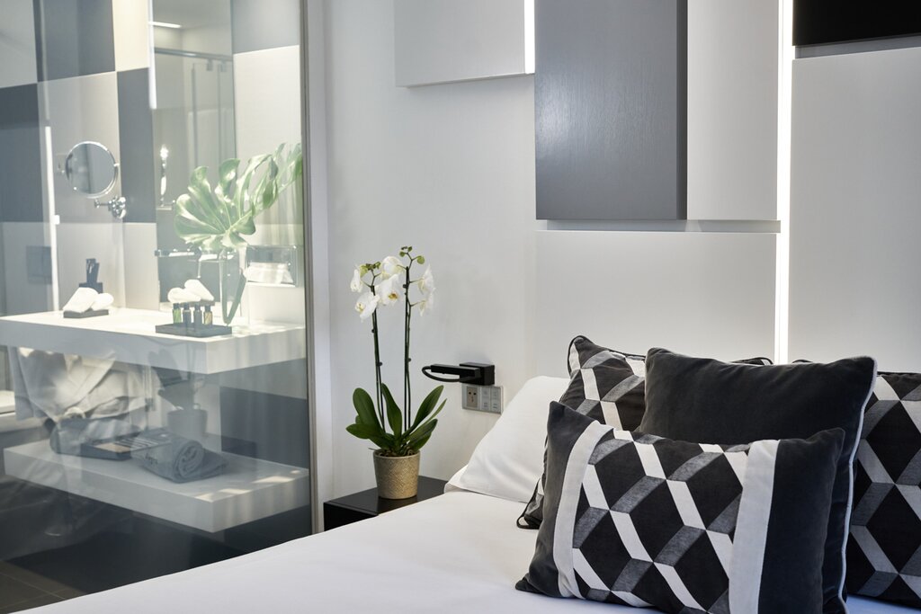 Hotel736