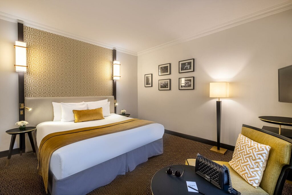 Hotel1300