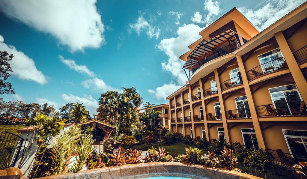 Hotel236