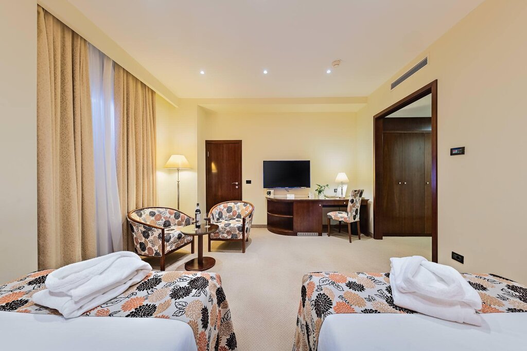 Hotel1336
