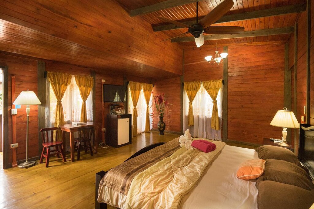 Hotel332