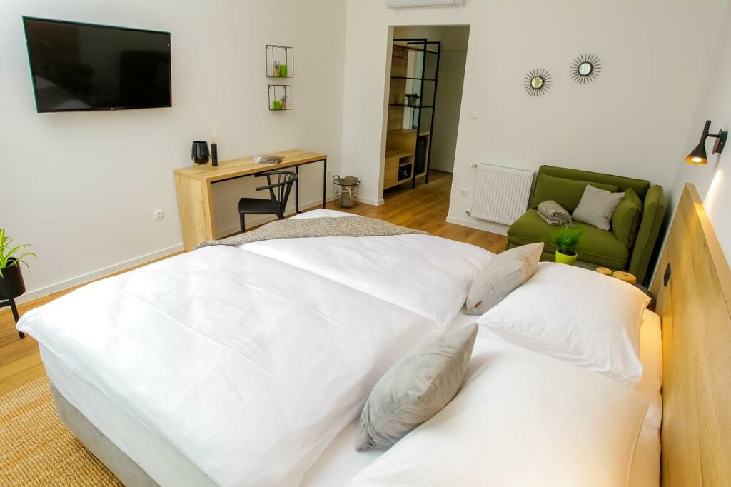 Hotel1369