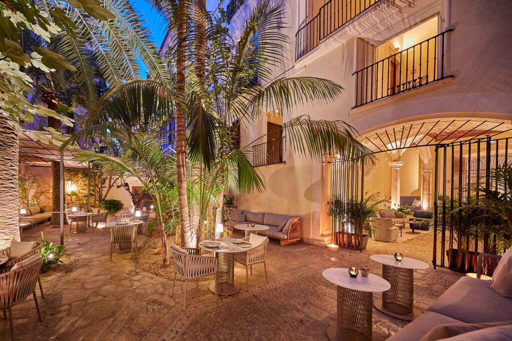 Hotel889