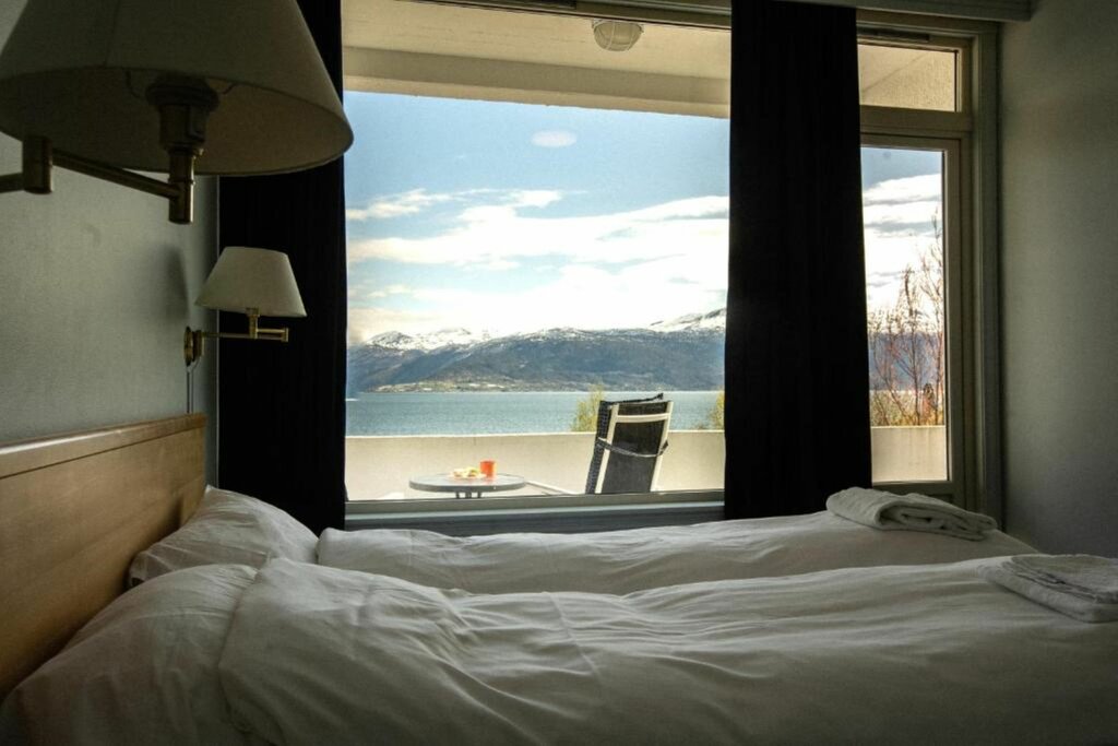 Hotel382