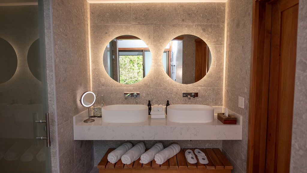 Hotel163