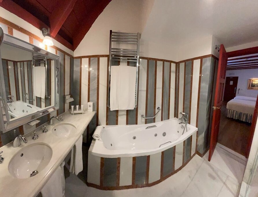 Hotel670