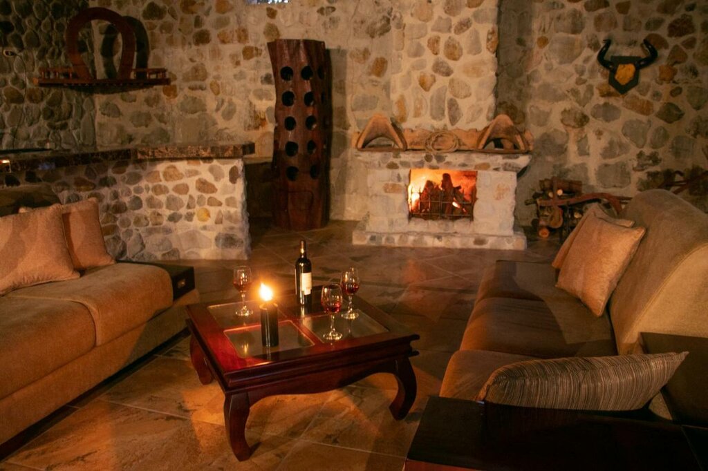Hotel243