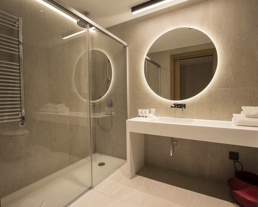 Hotel896