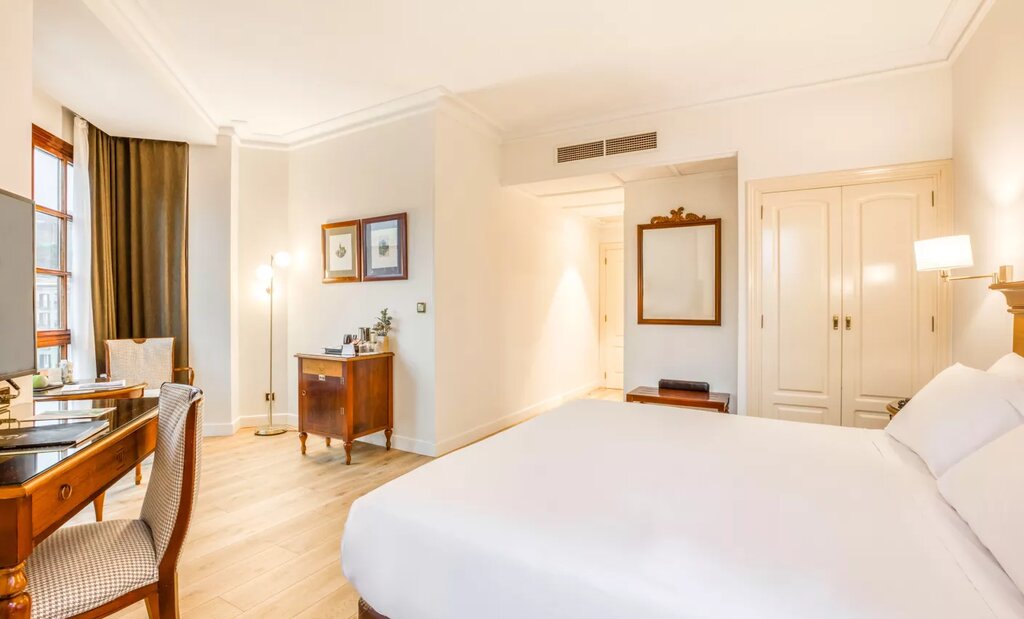 Hotel837