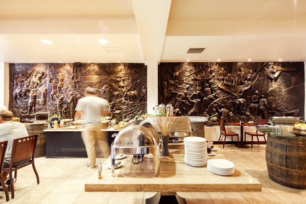 Hotel225