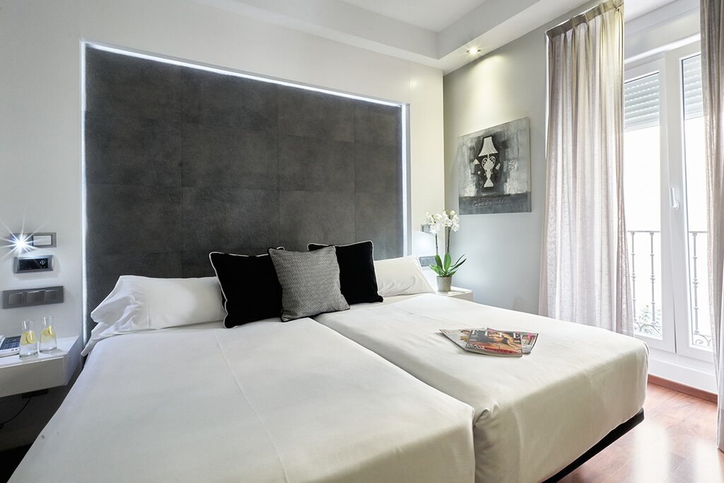 Hotel736