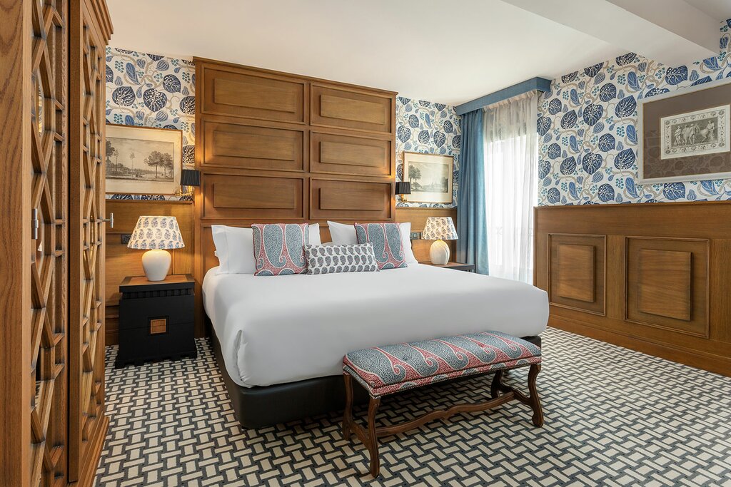 Hotel768