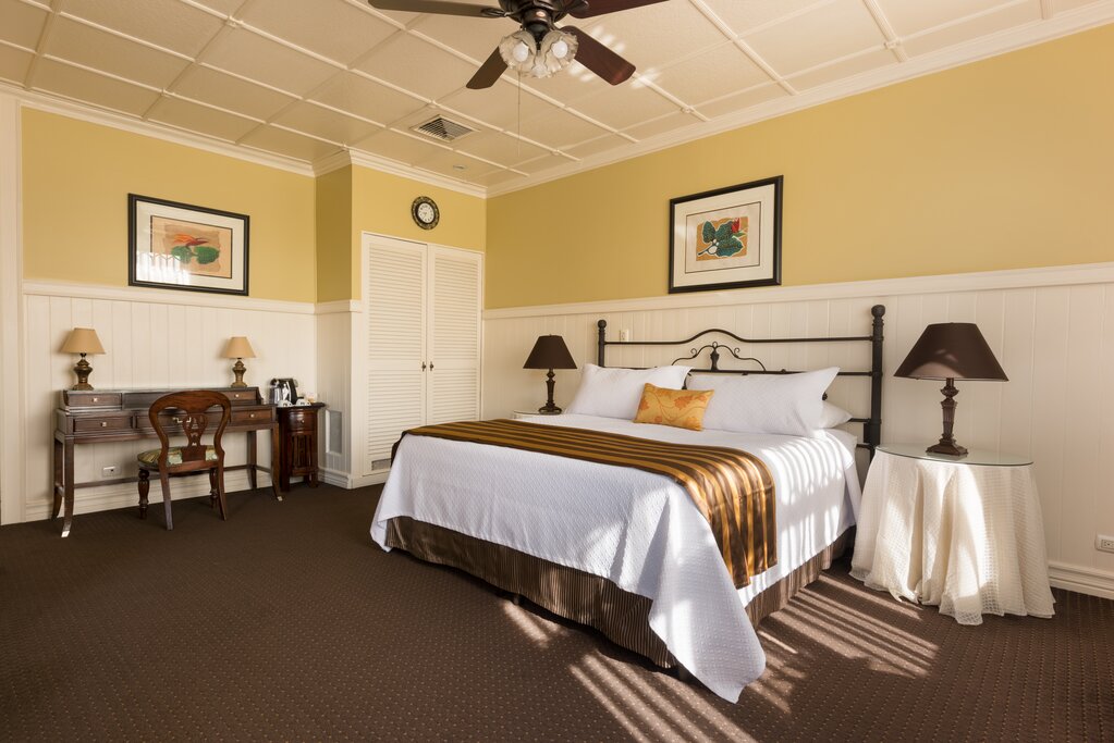 Hotel165