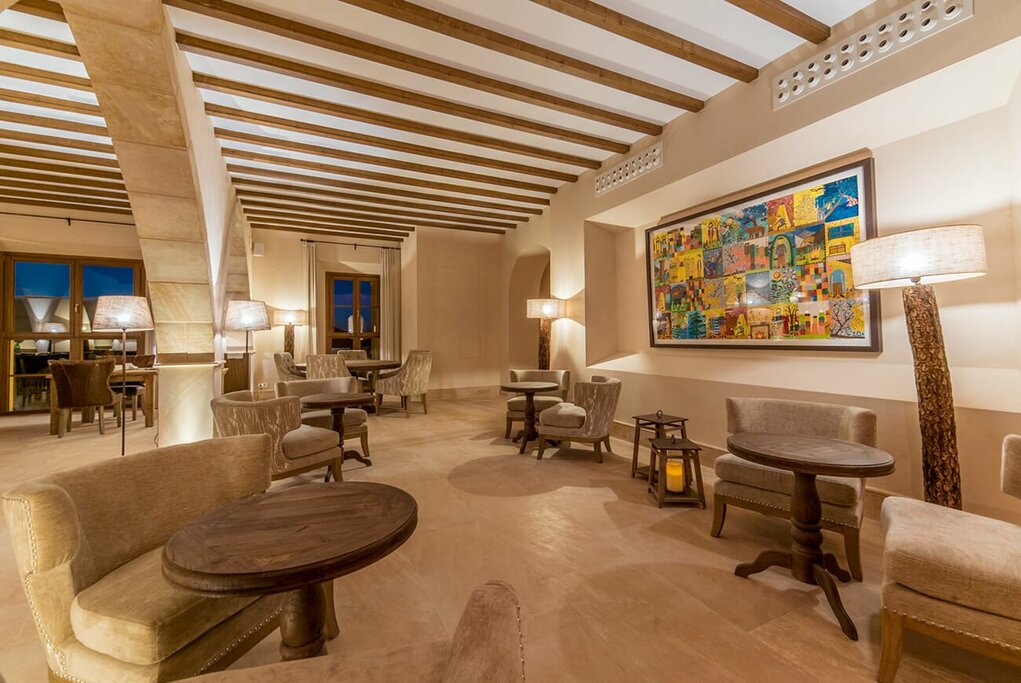 Hotel838