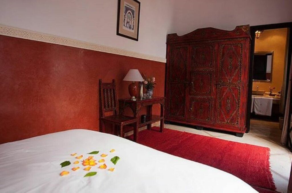 Hotel82