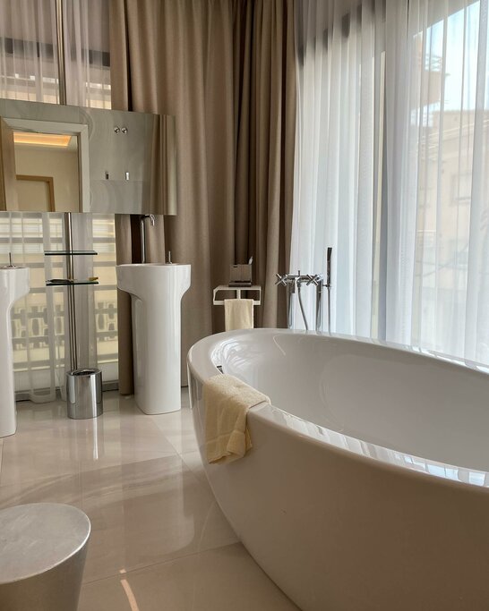 Hotel702