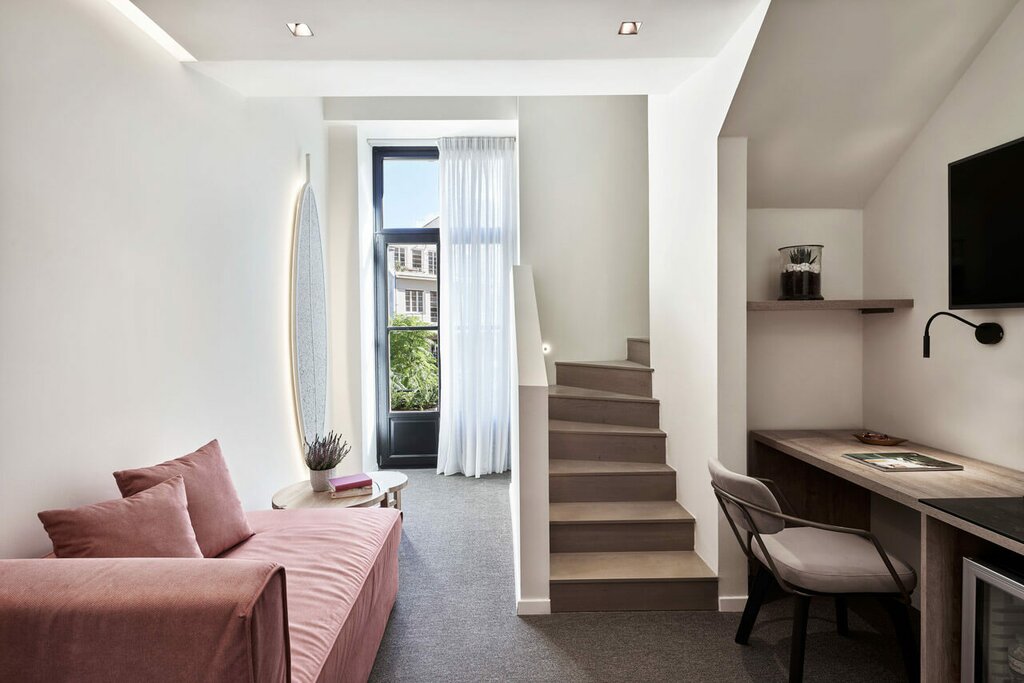 Hotel496