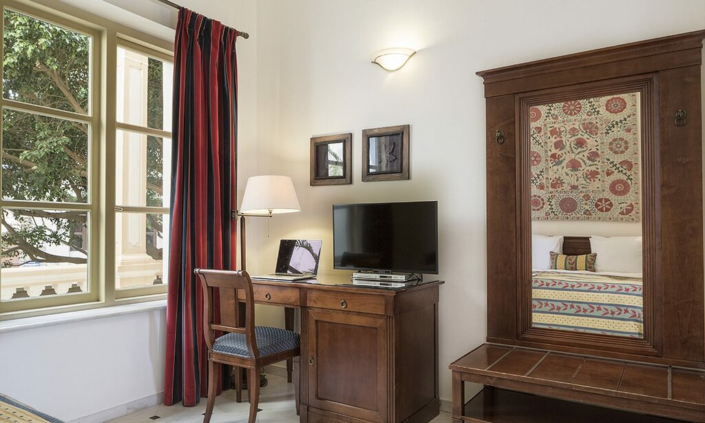 Hotel551