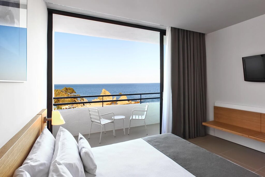 Hotel819