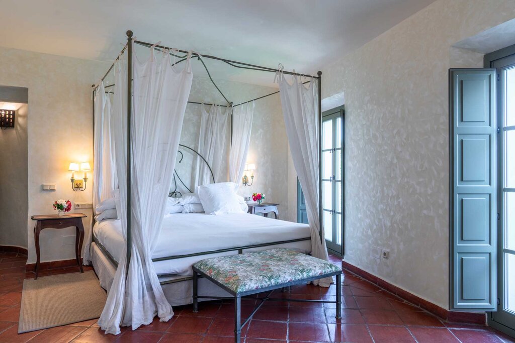 Hotel678