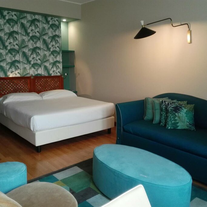 Hotel48