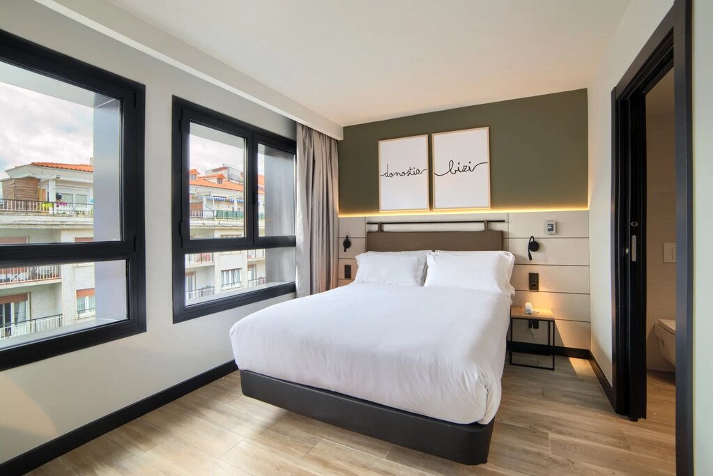 Hotel1084