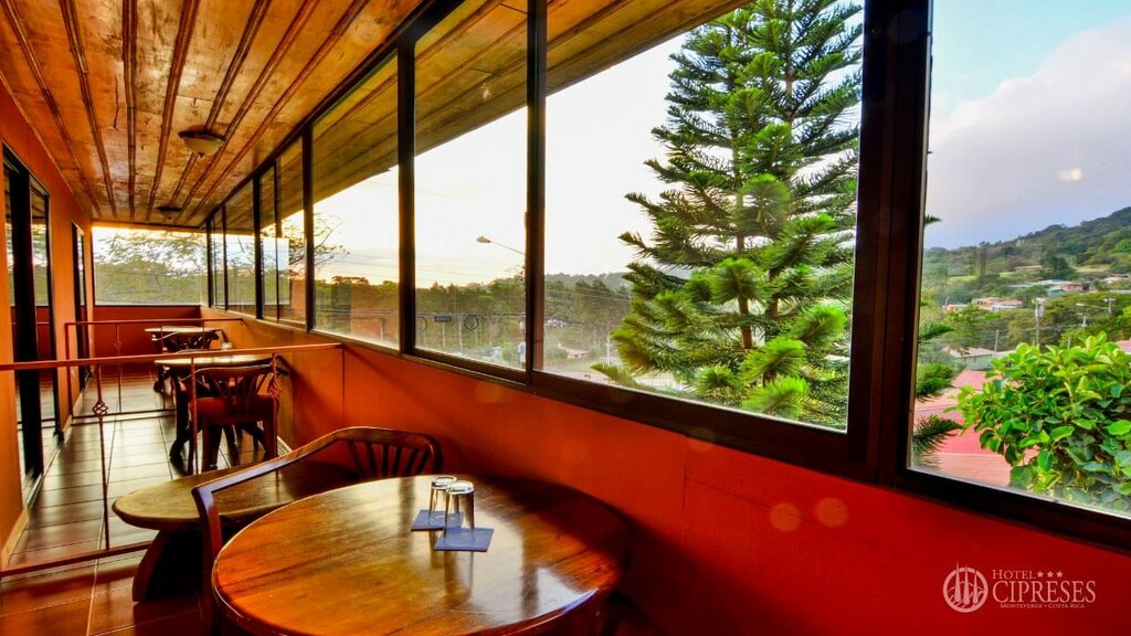 Hotel284