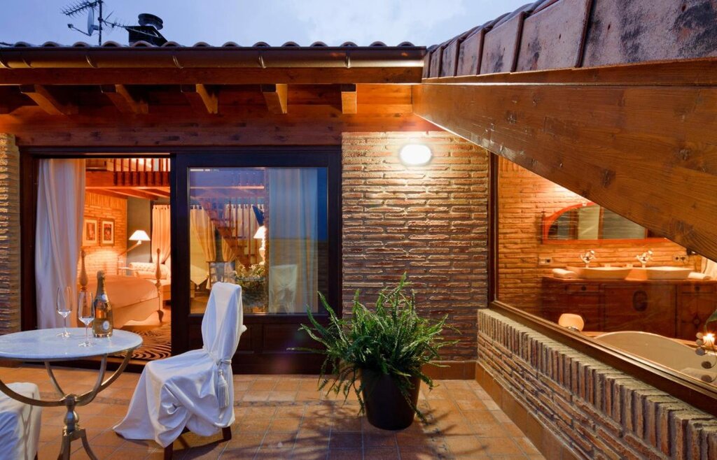 Hotel746
