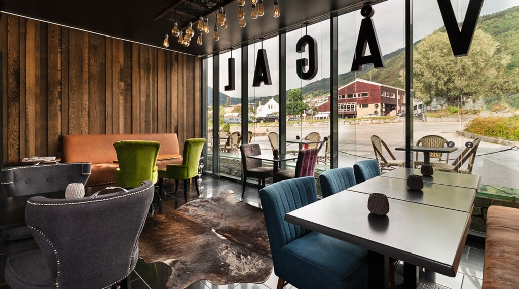 Hotel438
