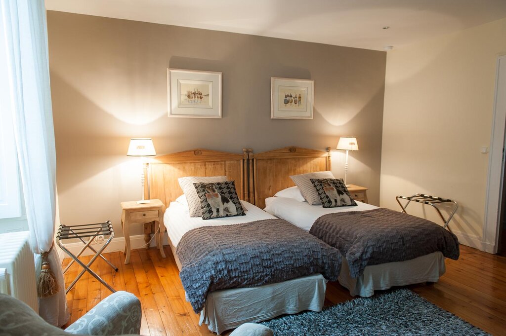 Hotel1283