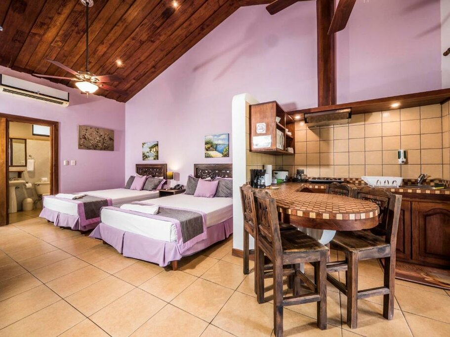 Hotel212