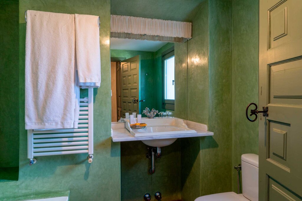 Hotel678