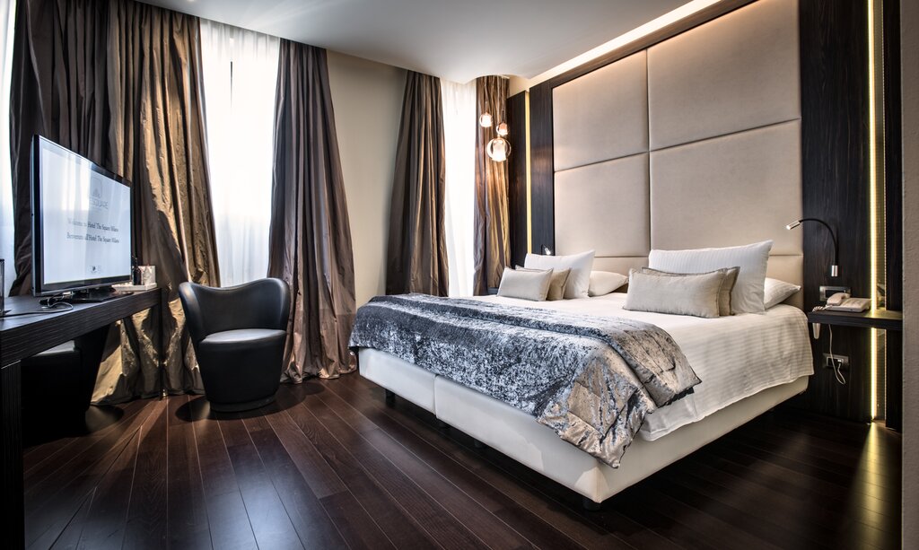 Hotel61