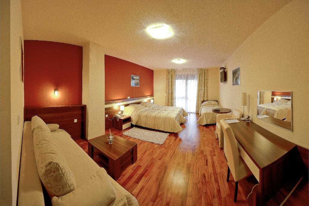 Hotel1330