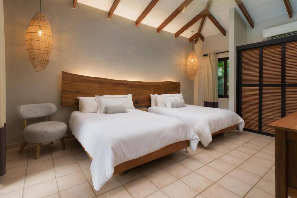Hotel193