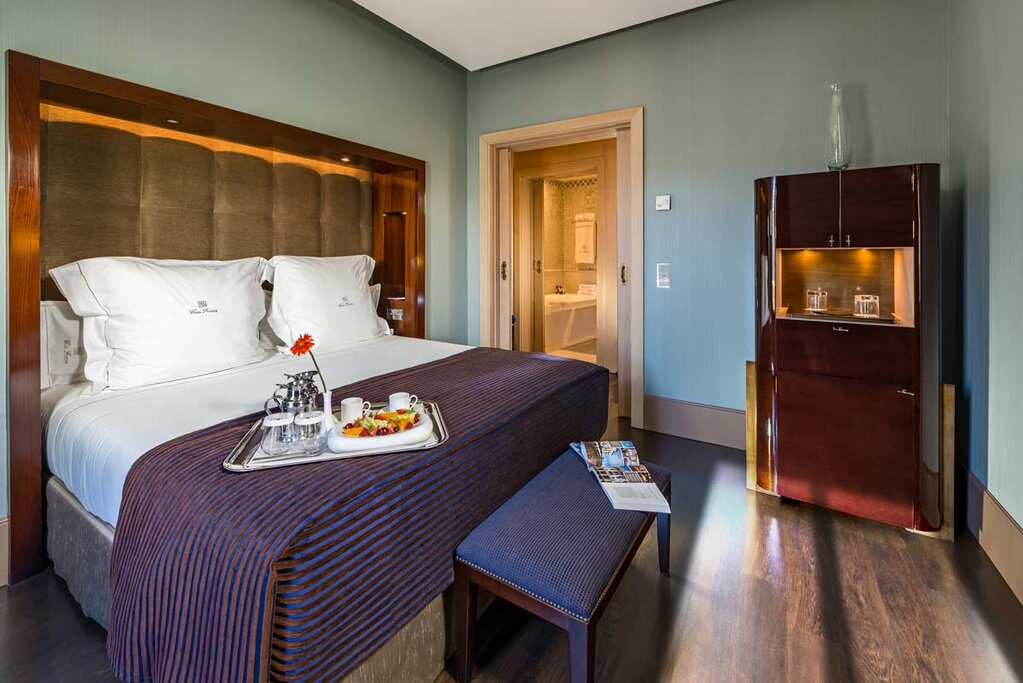Hotel975