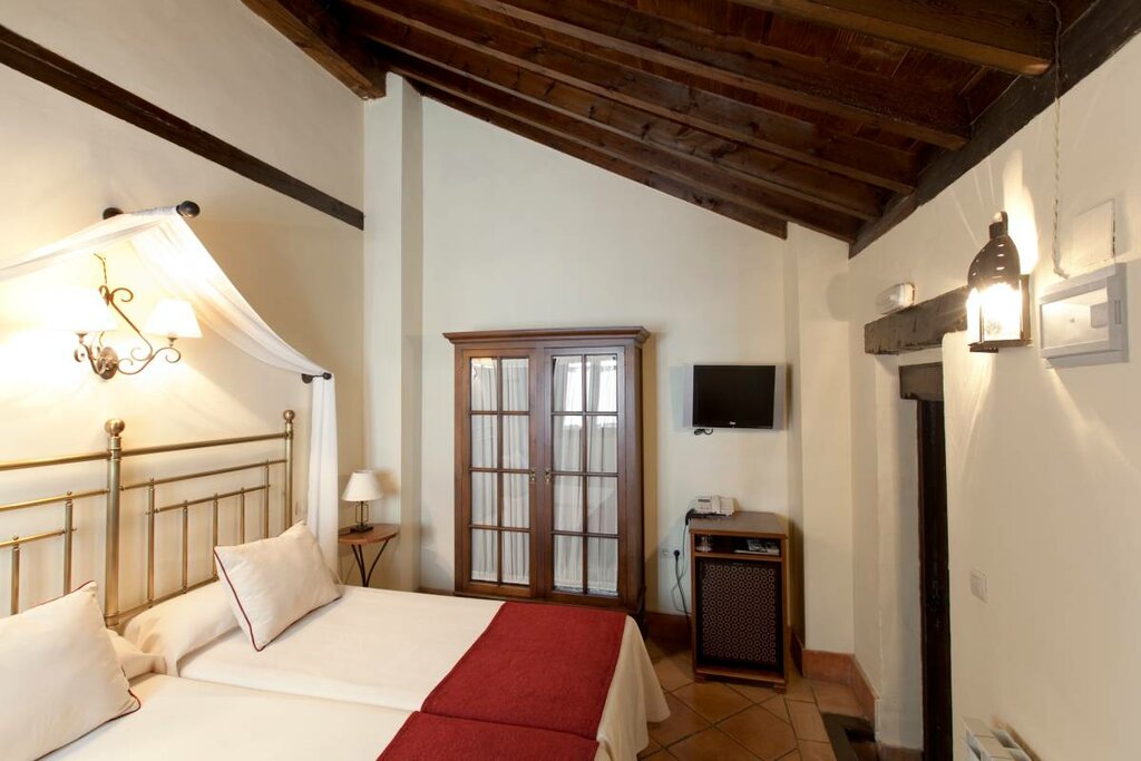 Hotel770