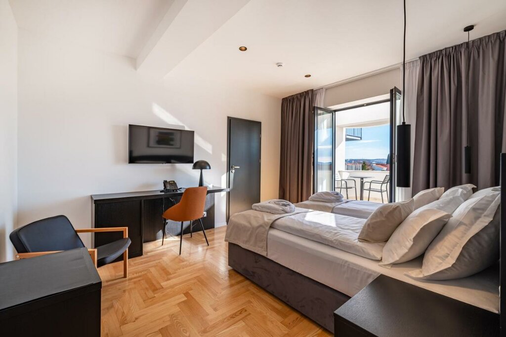 Hotel1367