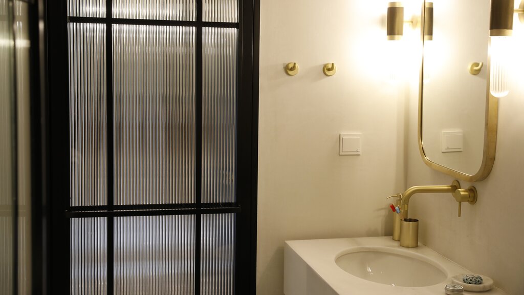 Hotel512