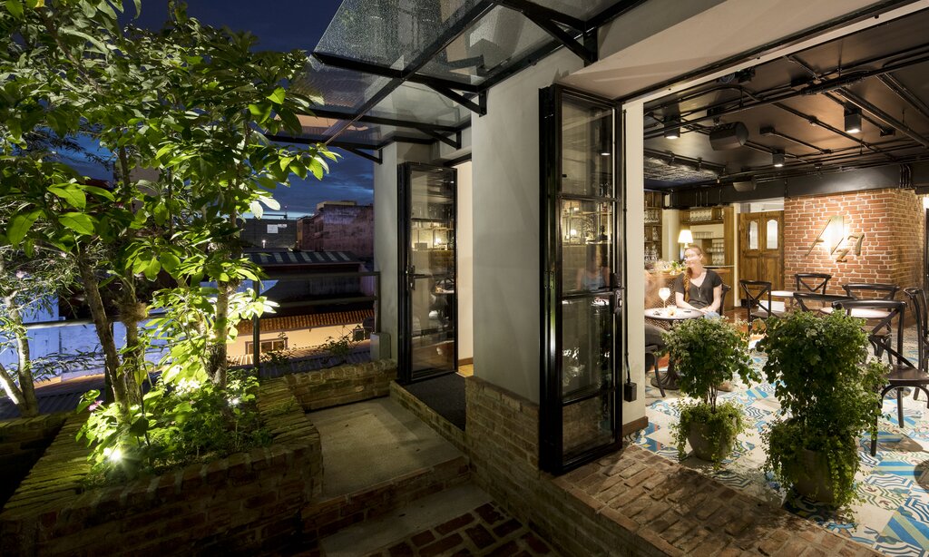 Hotel225